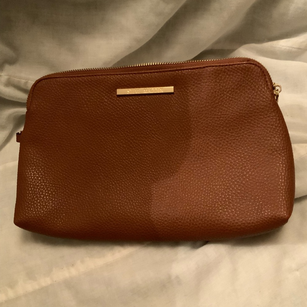Nwot Steve Madden Tan Brown With Gold Accent Pebble Textured Clutch Cosmetic Bag